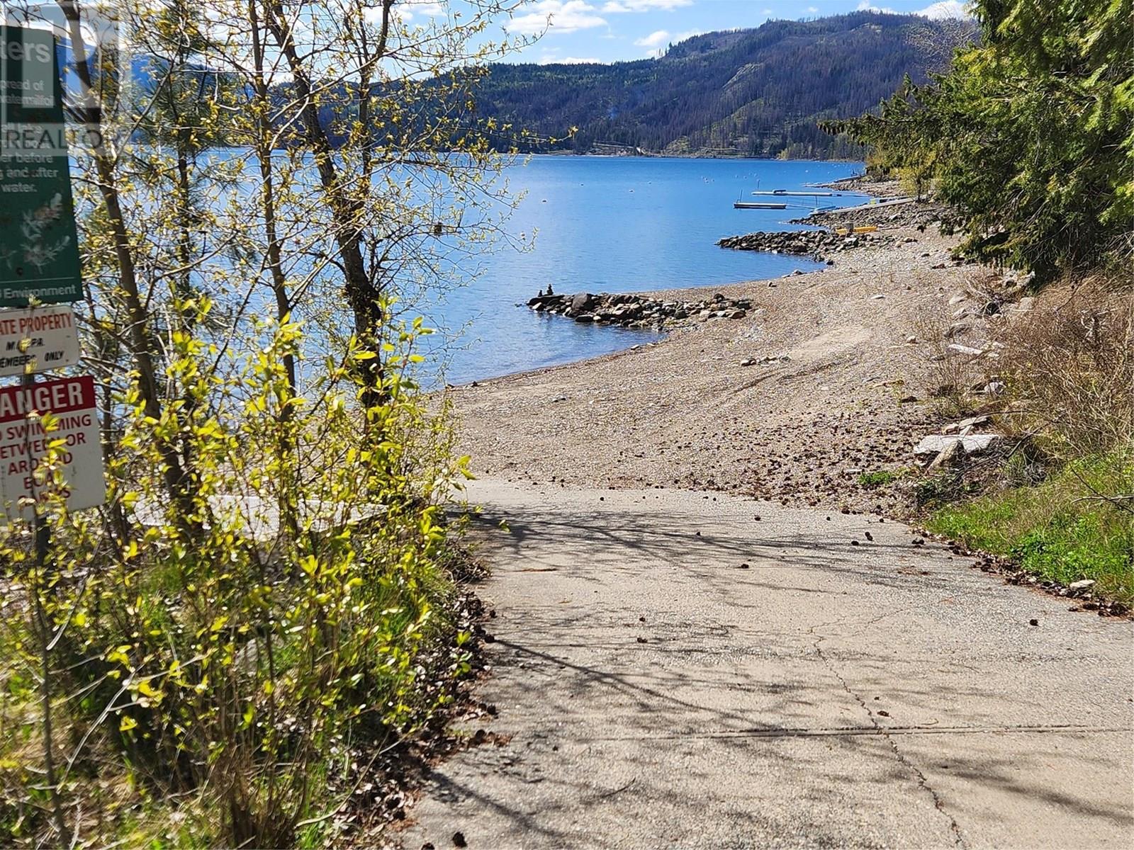 5143 Squilax-Anglemont Road, Celista, British Columbia  V0E 1M6 - Photo 8 - 10345157