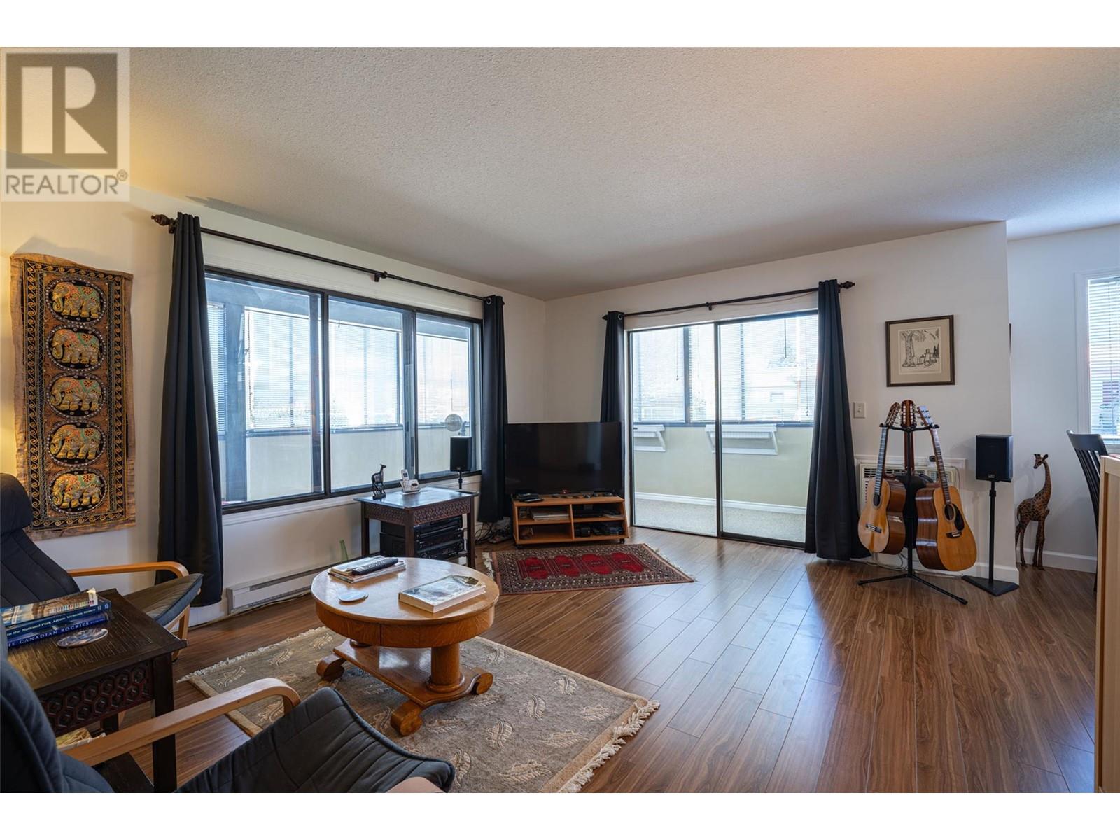 2085 Gordon Drive Unit# 120, Kelowna, British Columbia  V1Y 8S1 - Photo 2 - 10345412