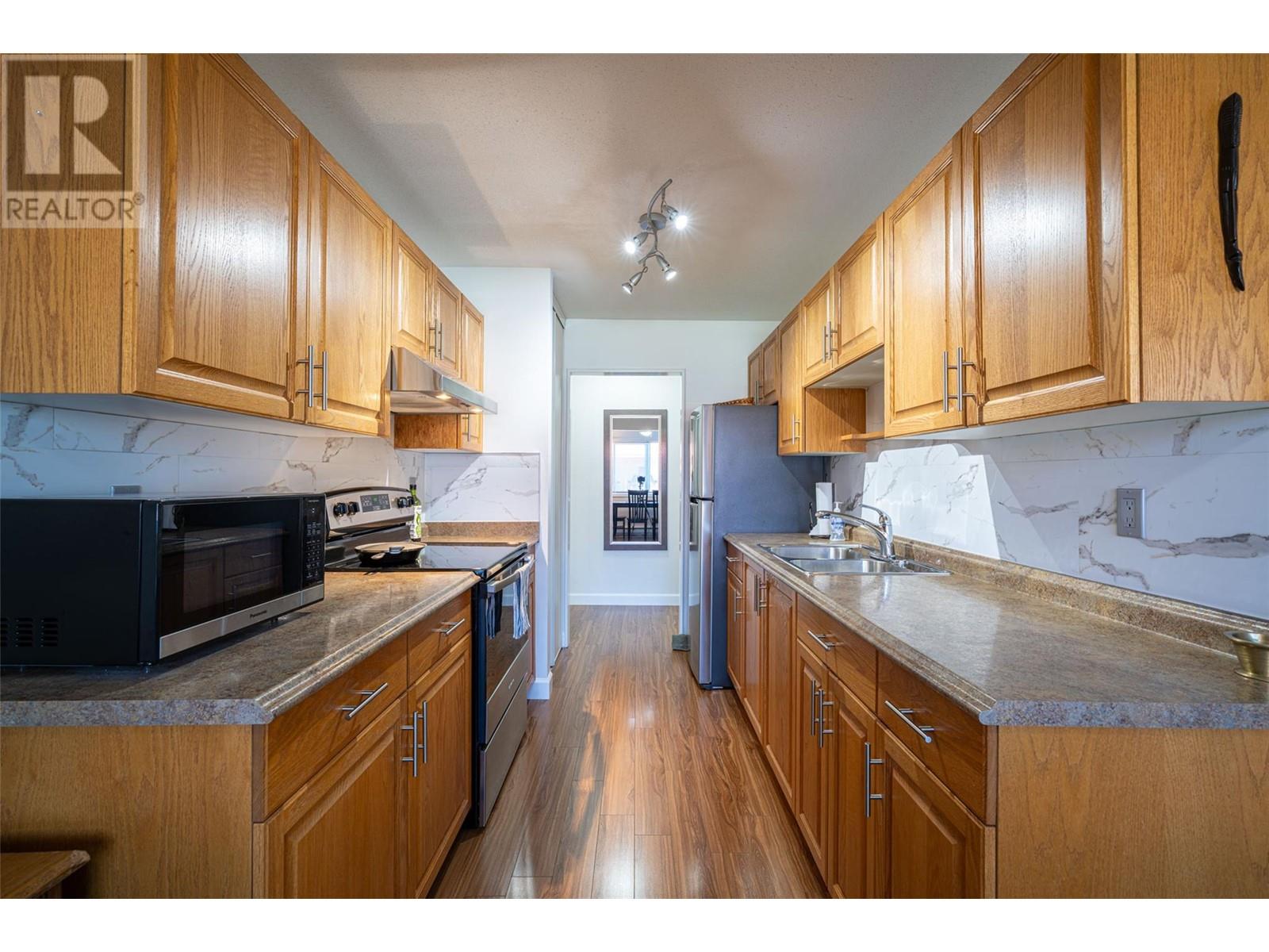 2085 Gordon Drive Unit# 120, Kelowna, British Columbia  V1Y 8S1 - Photo 9 - 10345412