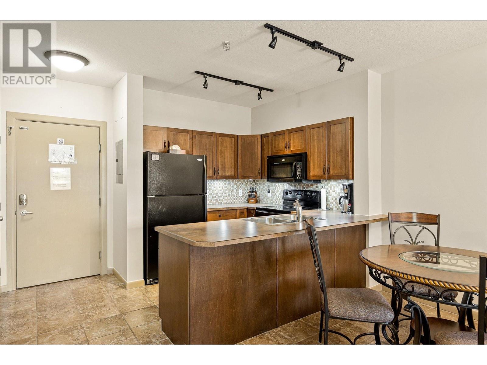 654 Cook Road Unit# 325, Kelowna, British Columbia  V1W 3G7 - Photo 2 - 10345441