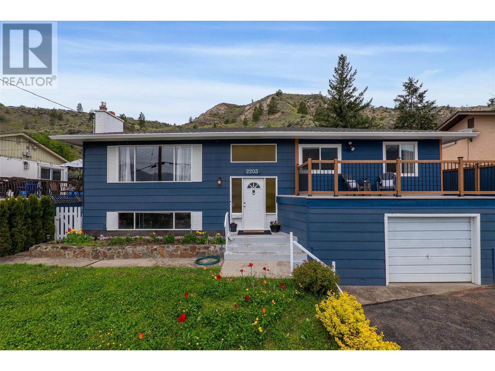 2203 Grasslands Boulevard, Kamloops, British Columbia  V2B 6E4 - Photo 1 - 10343325