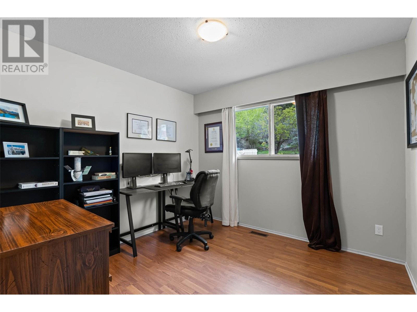 2203 Grasslands Boulevard, Kamloops, British Columbia  V2B 6E4 - Photo 16 - 10343325