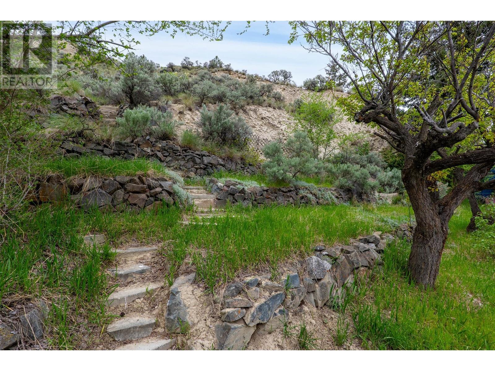 2203 Grasslands Boulevard, Kamloops, British Columbia  V2B 6E4 - Photo 31 - 10343325