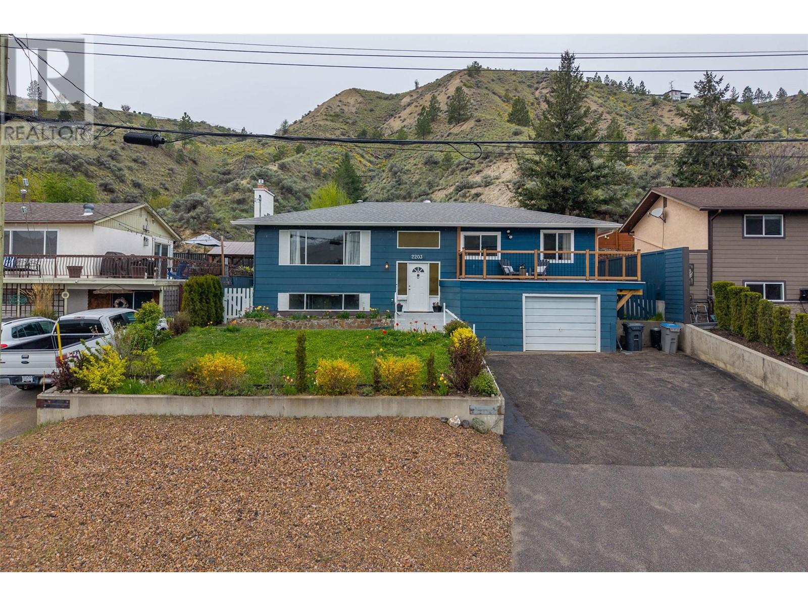 2203 Grasslands Boulevard, Kamloops, British Columbia  V2B 6E4 - Photo 38 - 10343325