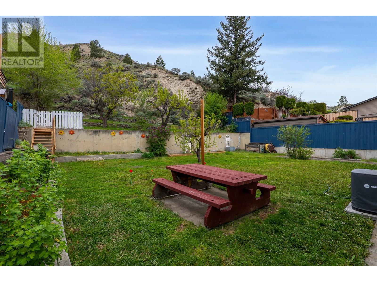 2203 Grasslands Boulevard, Kamloops, British Columbia  V2B 6E4 - Photo 4 - 10343325