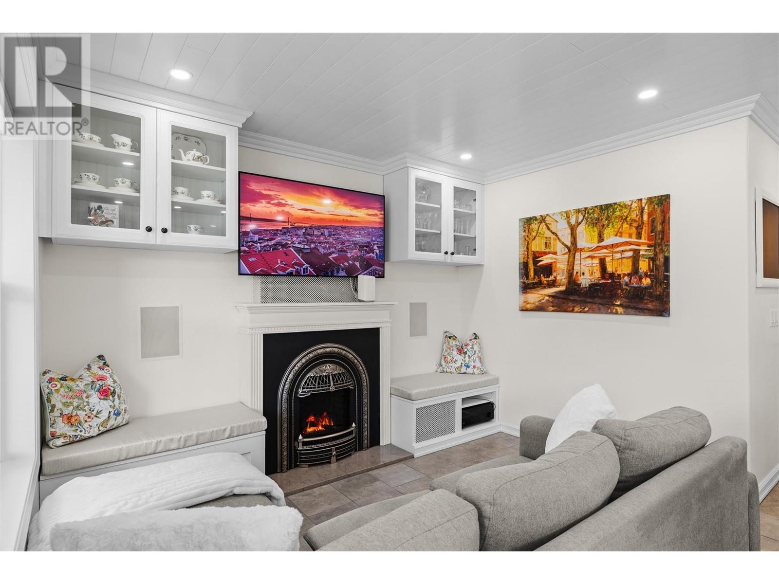 3556 Athalmer Road, Kelowna, British Columbia  V1W 3Y5 - Photo 10 - 10345447