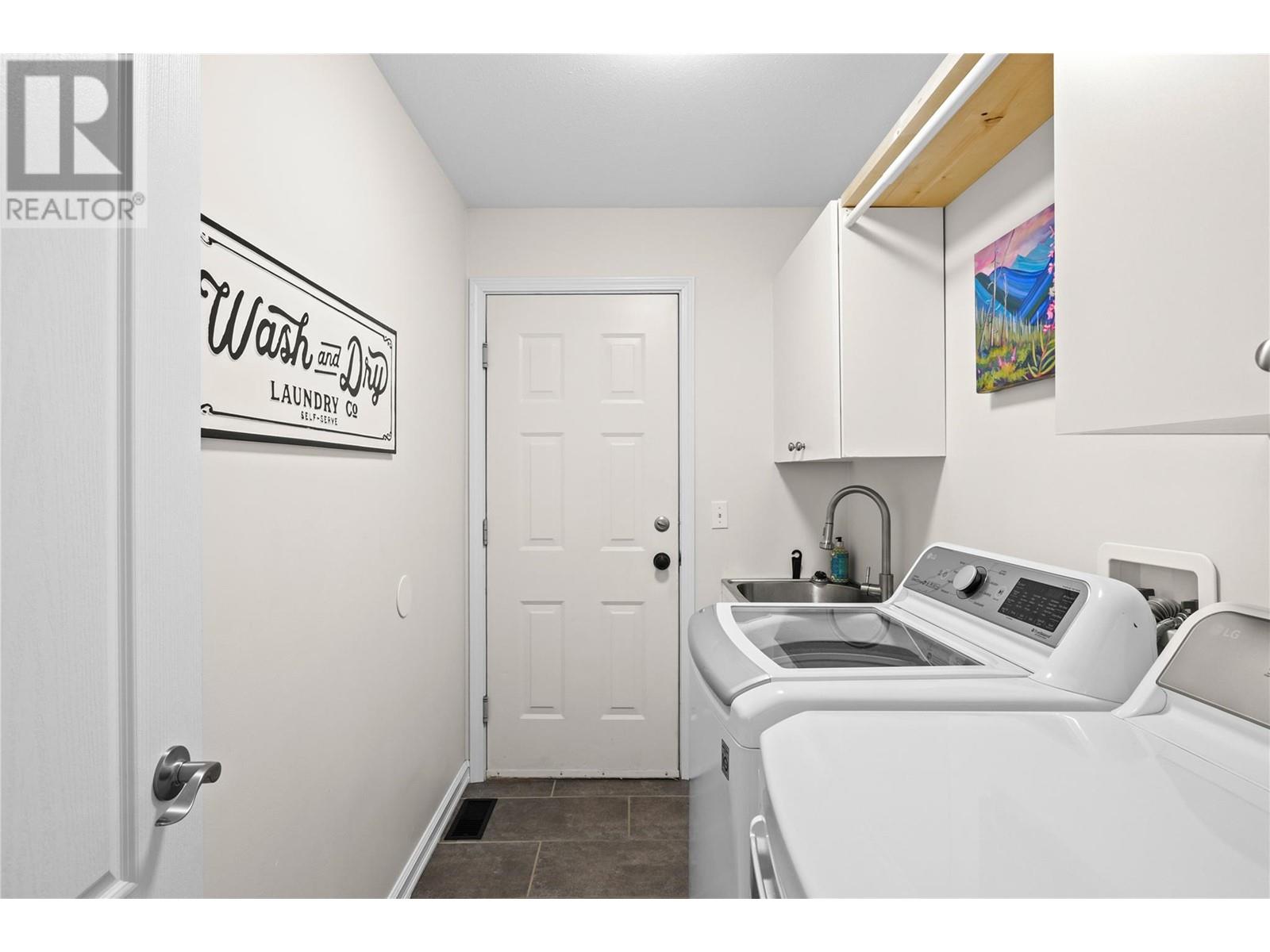 3556 Athalmer Road, Kelowna, British Columbia  V1W 3Y5 - Photo 14 - 10345447
