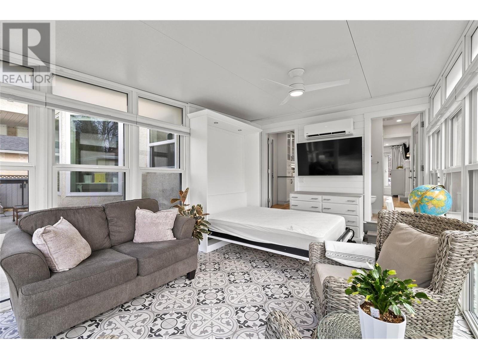 3556 Athalmer Road, Kelowna, British Columbia  V1W 3Y5 - Photo 45 - 10345447