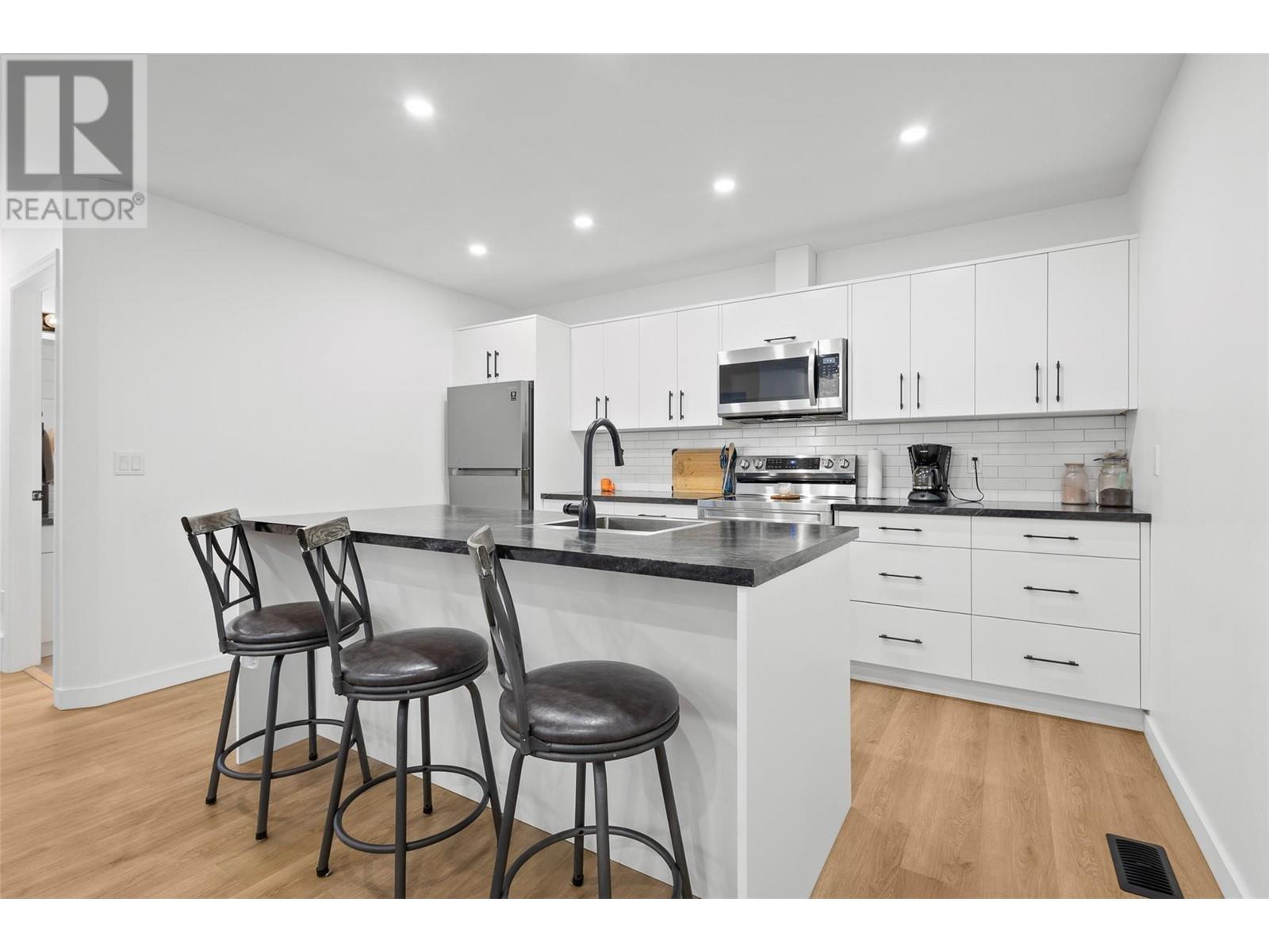 712 Schafer Road, Kelowna, British Columbia  V1W 1G1 - Photo 51 - 10345318