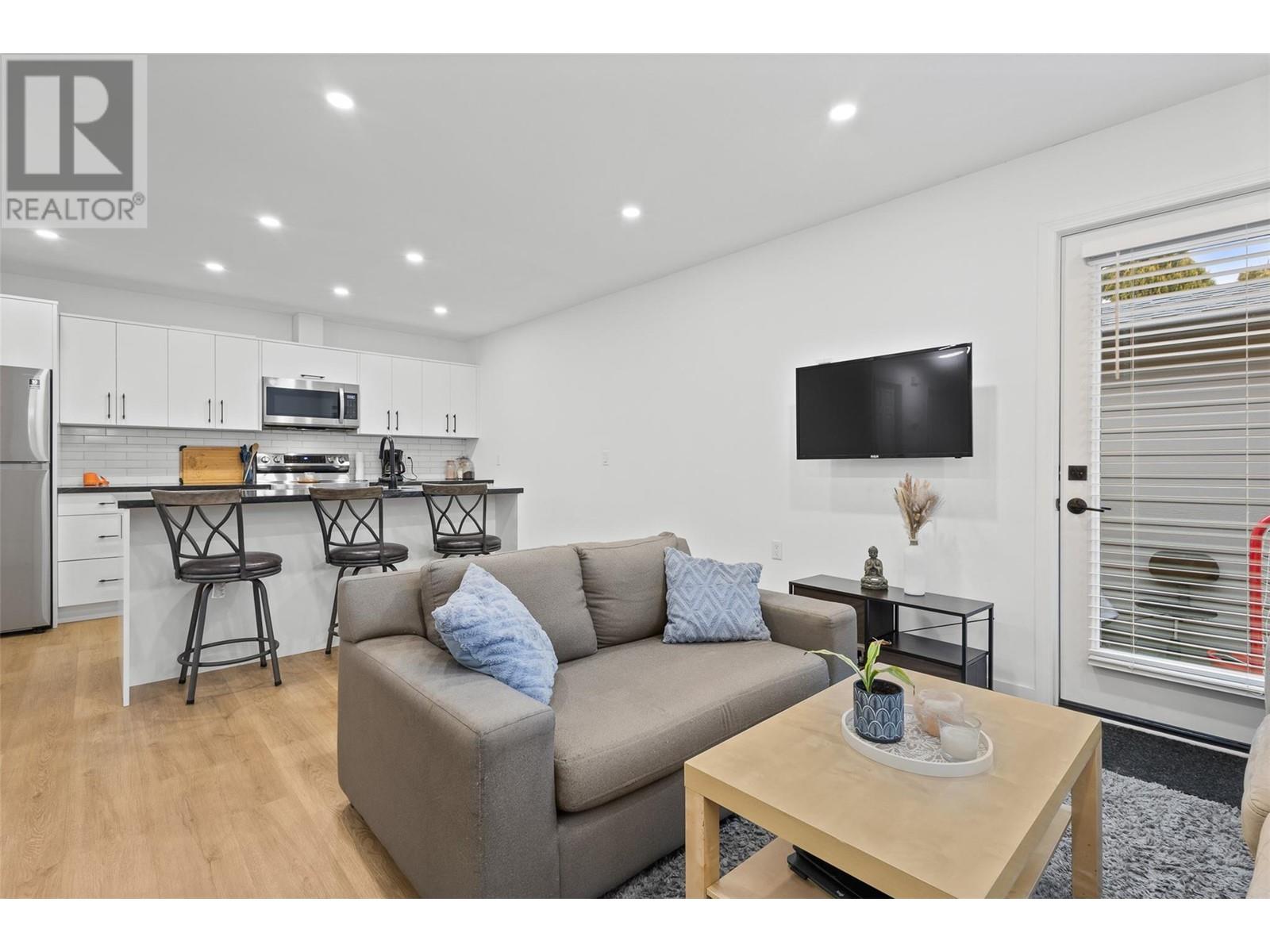 712 Schafer Road, Kelowna, British Columbia  V1W 1G1 - Photo 54 - 10345318