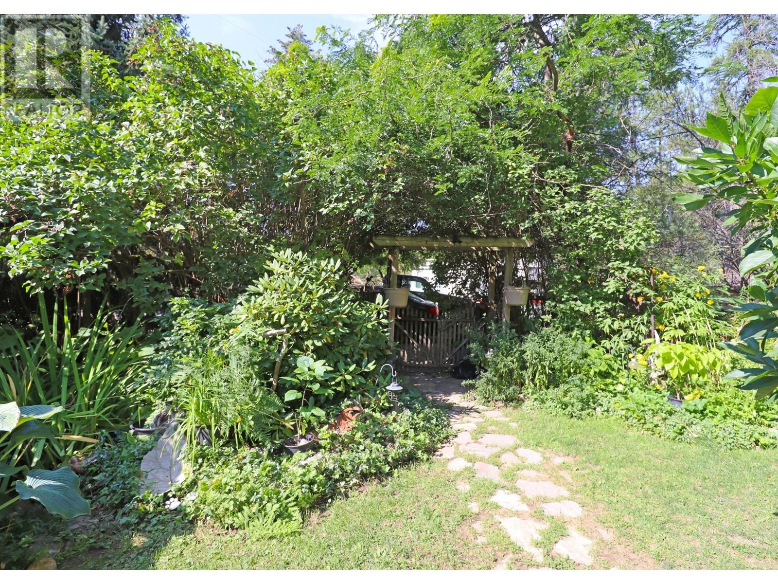 1680 Chandler Road, Christina Lake, British Columbia  V0H 1E0 - Photo 13 - 10345484