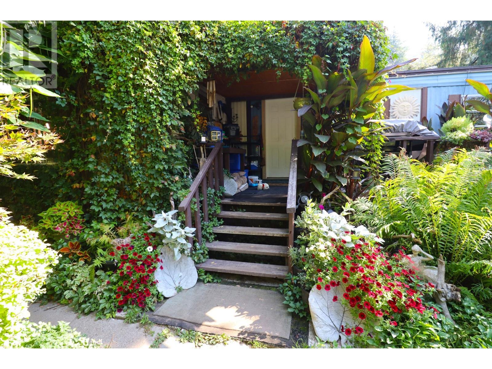 1680 Chandler Road, Christina Lake, British Columbia  V0H 1E0 - Photo 15 - 10345484