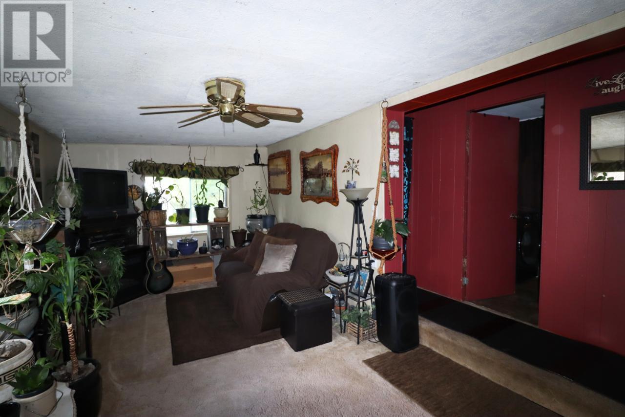 1680 Chandler Road, Christina Lake, British Columbia  V0H 1E0 - Photo 18 - 10345484
