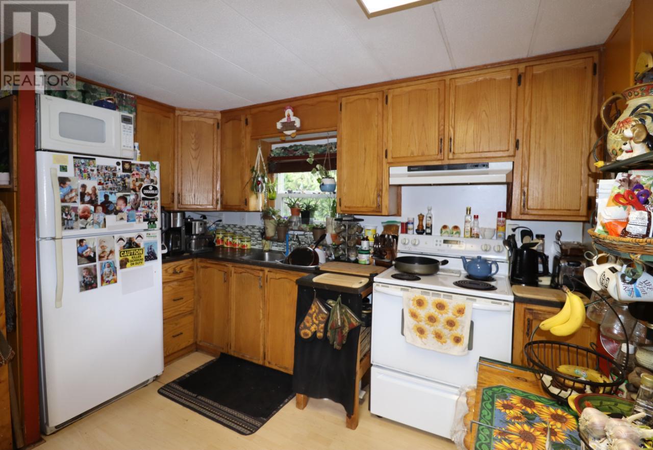 1680 Chandler Road, Christina Lake, British Columbia  V0H 1E0 - Photo 22 - 10345484