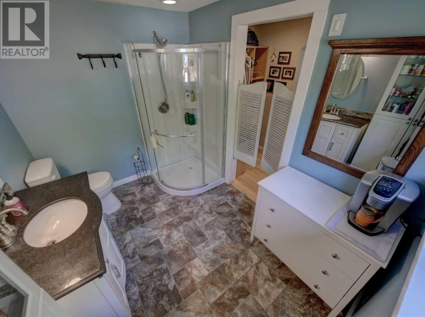 922 Columbia Crescent, Nakusp, British Columbia  V0G 1R0 - Photo 7 - 10345438