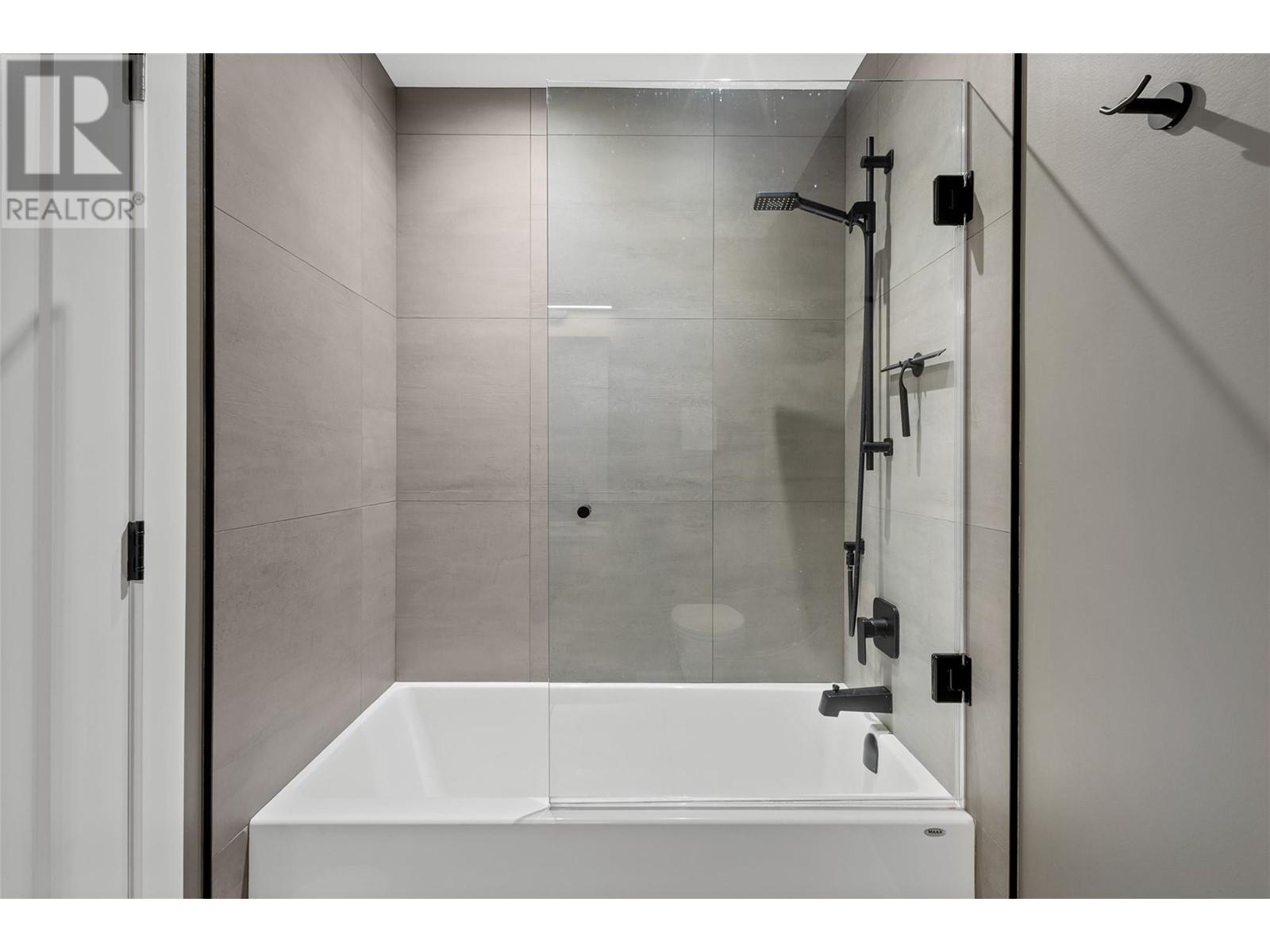 712 Schafer Road, Kelowna, British Columbia  V1W 1G1 - Photo 30 - 10345273