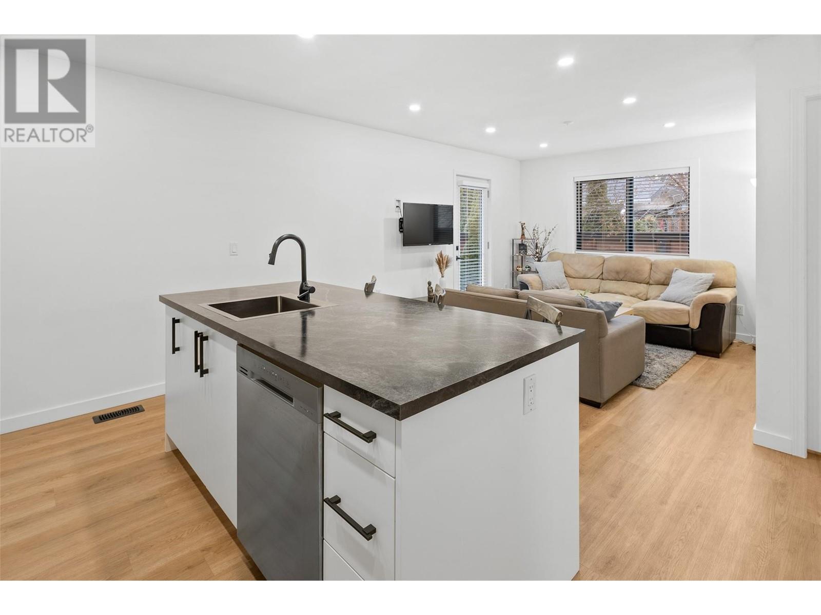 712 Schafer Road, Kelowna, British Columbia  V1W 1G1 - Photo 55 - 10345273