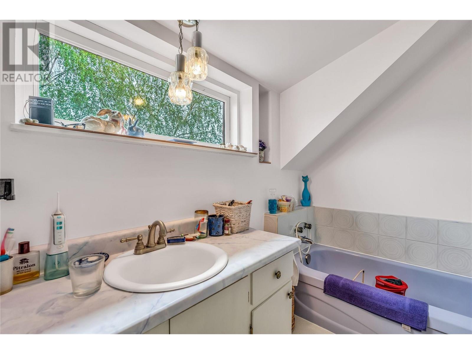 4206 Monro Avenue, Summerland, British Columbia  V0H 1Z2 - Photo 27 - 10345348