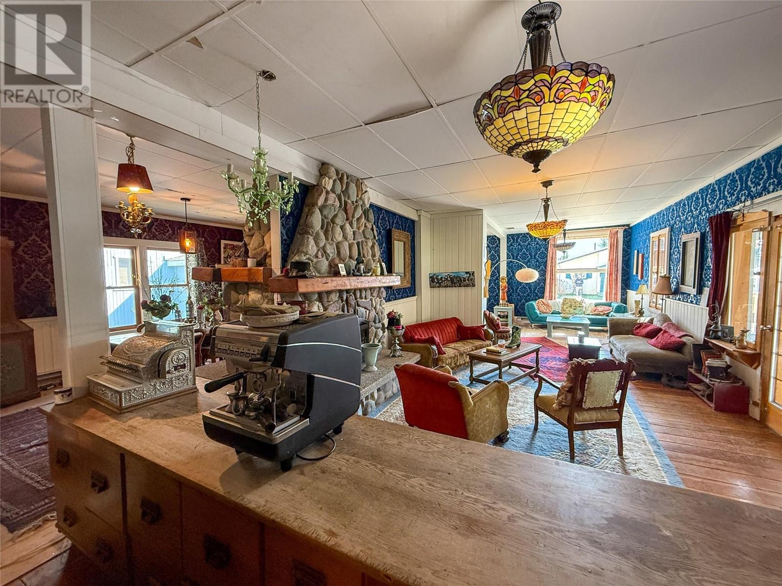 9215 Main Avenue, Wilmer, British Columbia  V0A 1K5 - Photo 10 - 10344838