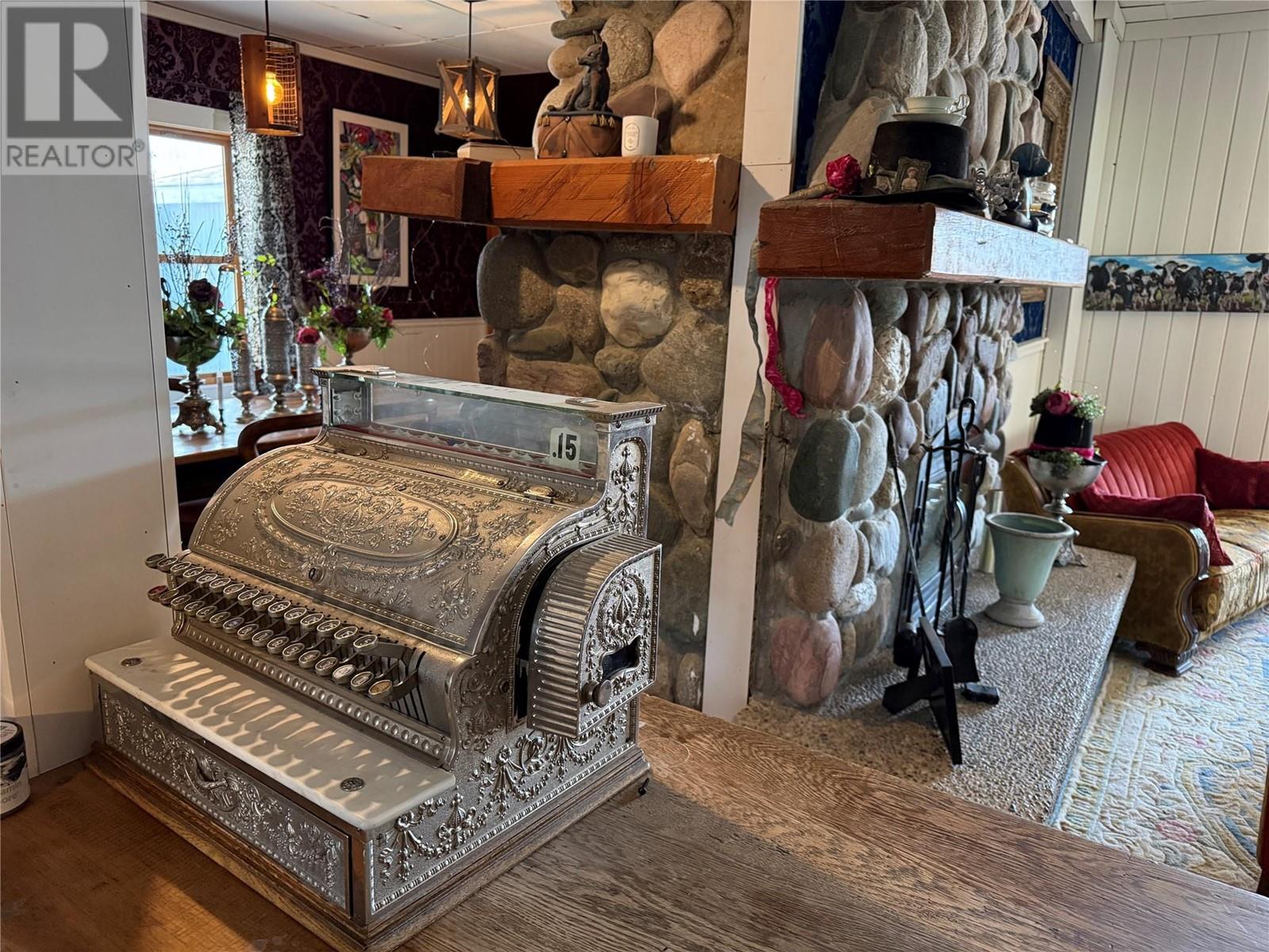 9215 Main Avenue, Wilmer, British Columbia  V0A 1K5 - Photo 13 - 10344838