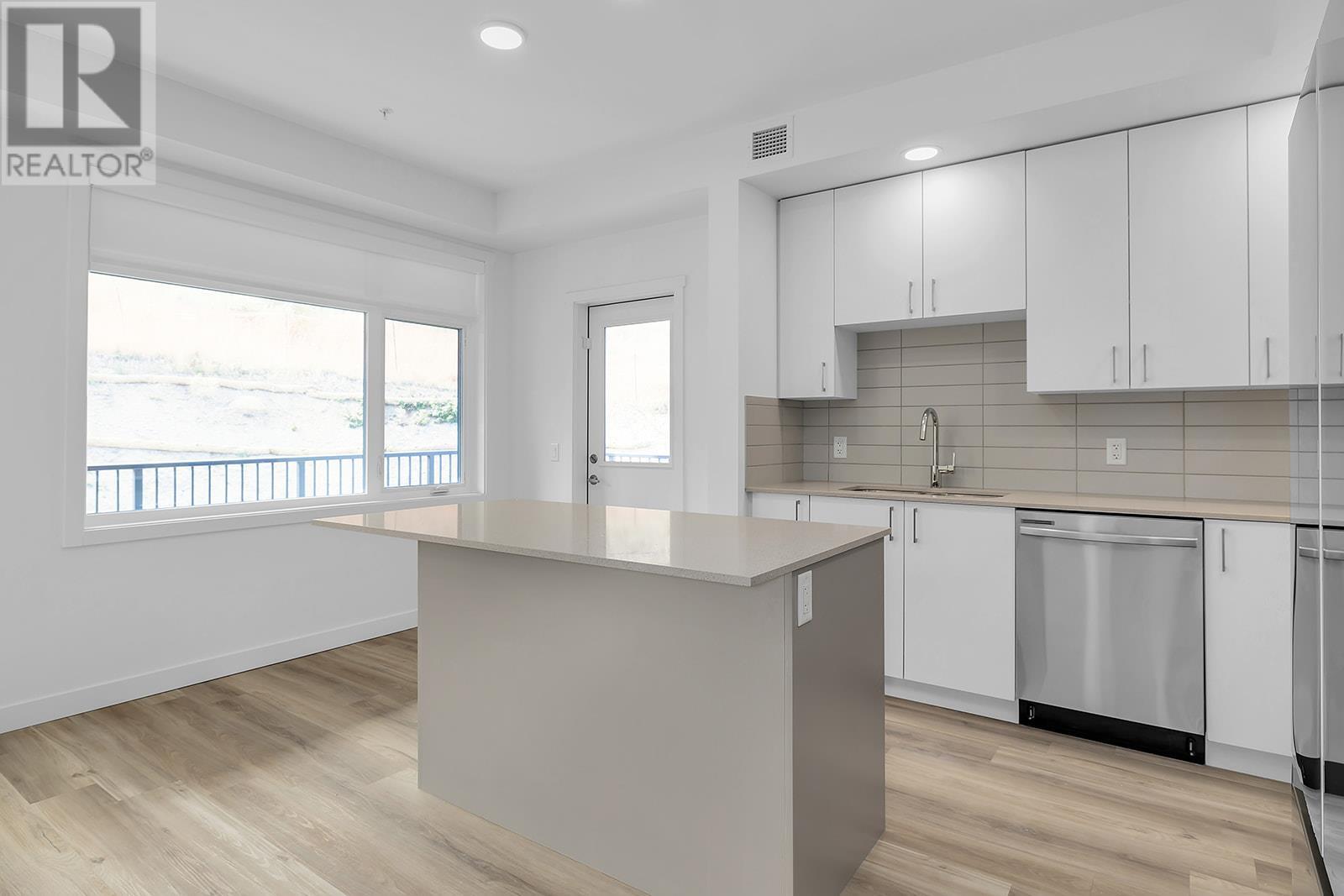 1111 Frost Road Unit# 202, Kelowna, British Columbia  V1W 0G8 - Photo 3 - 10345394