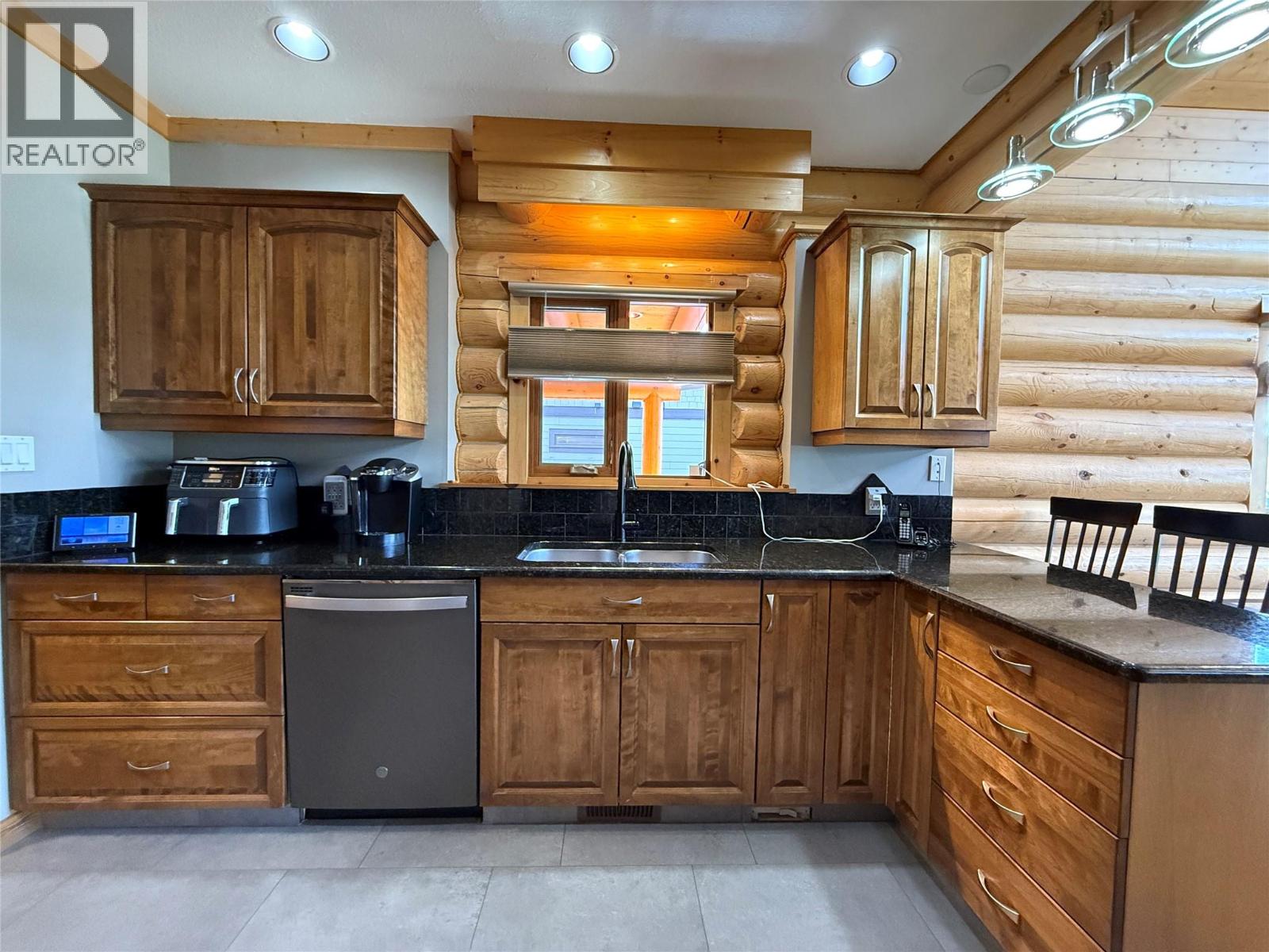 940 313th Drive, Kimberley, British Columbia  V1A 3J8 - Photo 11 - 10337745