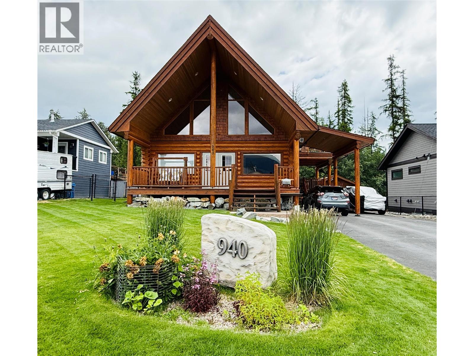 940 313th Drive, Kimberley, British Columbia  V1A 3J8 - Photo 2 - 10337745