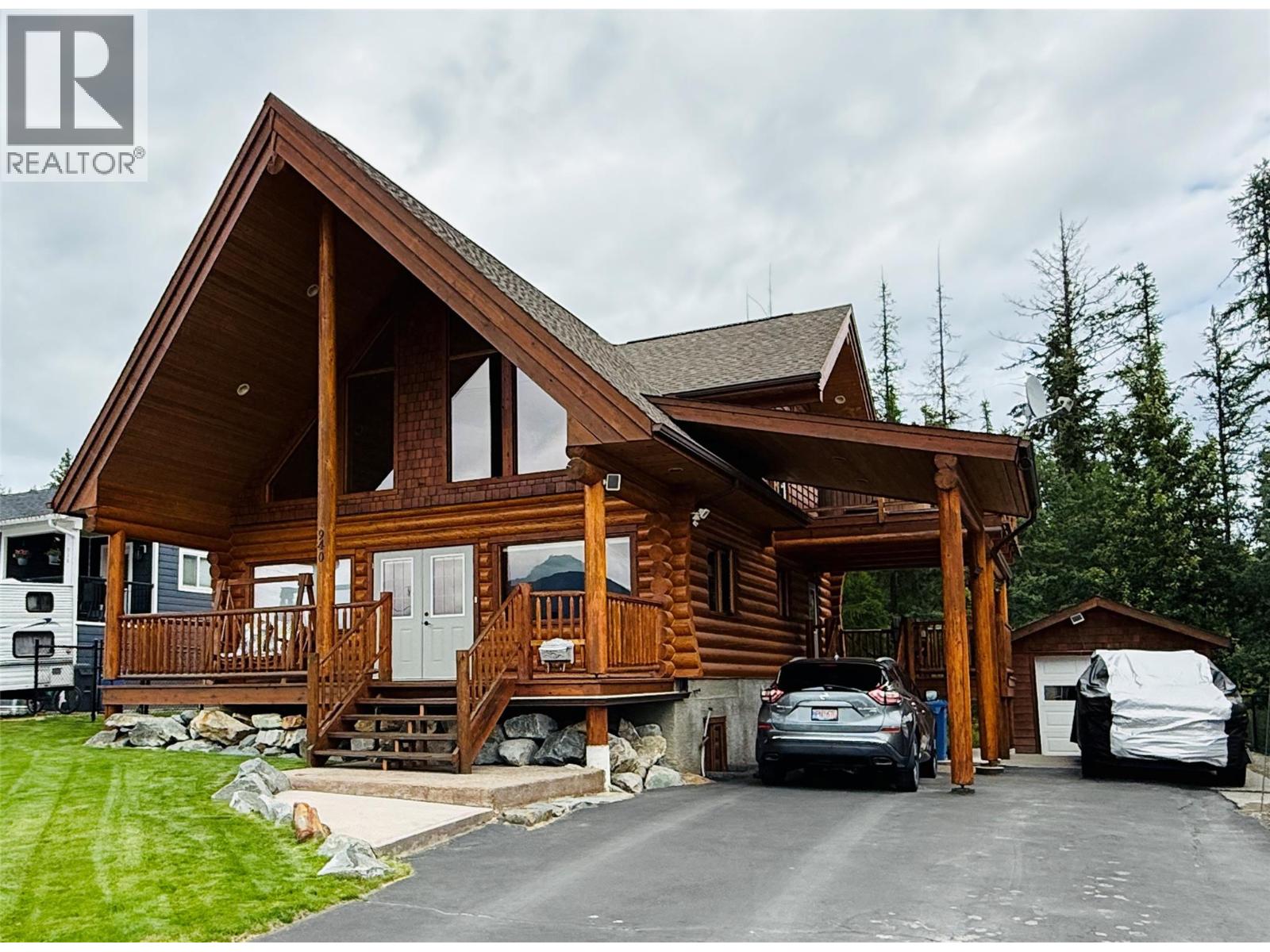 940 313th Drive, Kimberley, British Columbia  V1A 3J8 - Photo 3 - 10337745