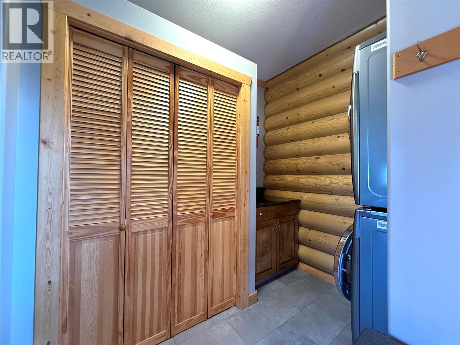 940 313th Drive, Kimberley, British Columbia  V1A 3J8 - Photo 8 - 10337745