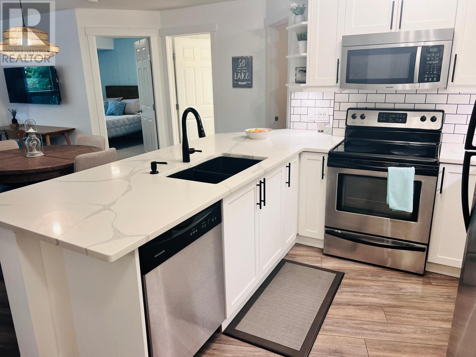 205 Third Avenue Unit# 2217, Invermere, British Columbia  V0A 1K7 - Photo 3 - 10345443