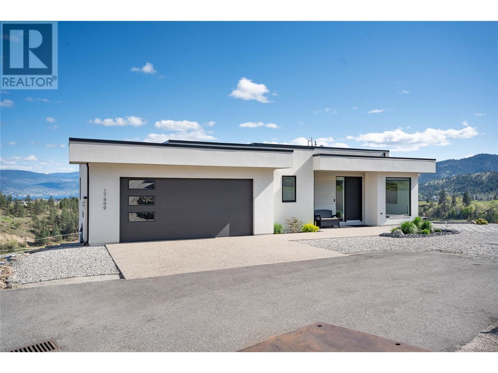 17499 Sanborn Street, Summerland, British Columbia  V0H 1Z0 - Photo 1 - 10345532