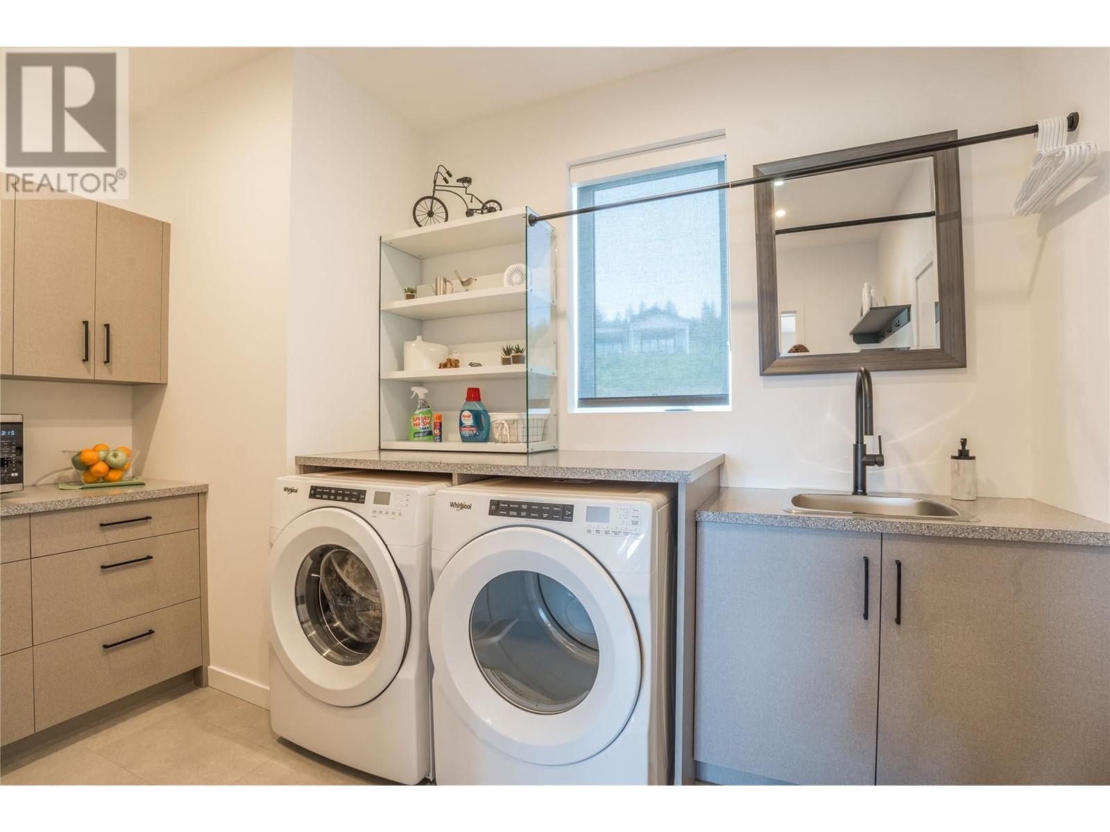 17499 Sanborn Street, Summerland, British Columbia  V0H 1Z0 - Photo 18 - 10345532