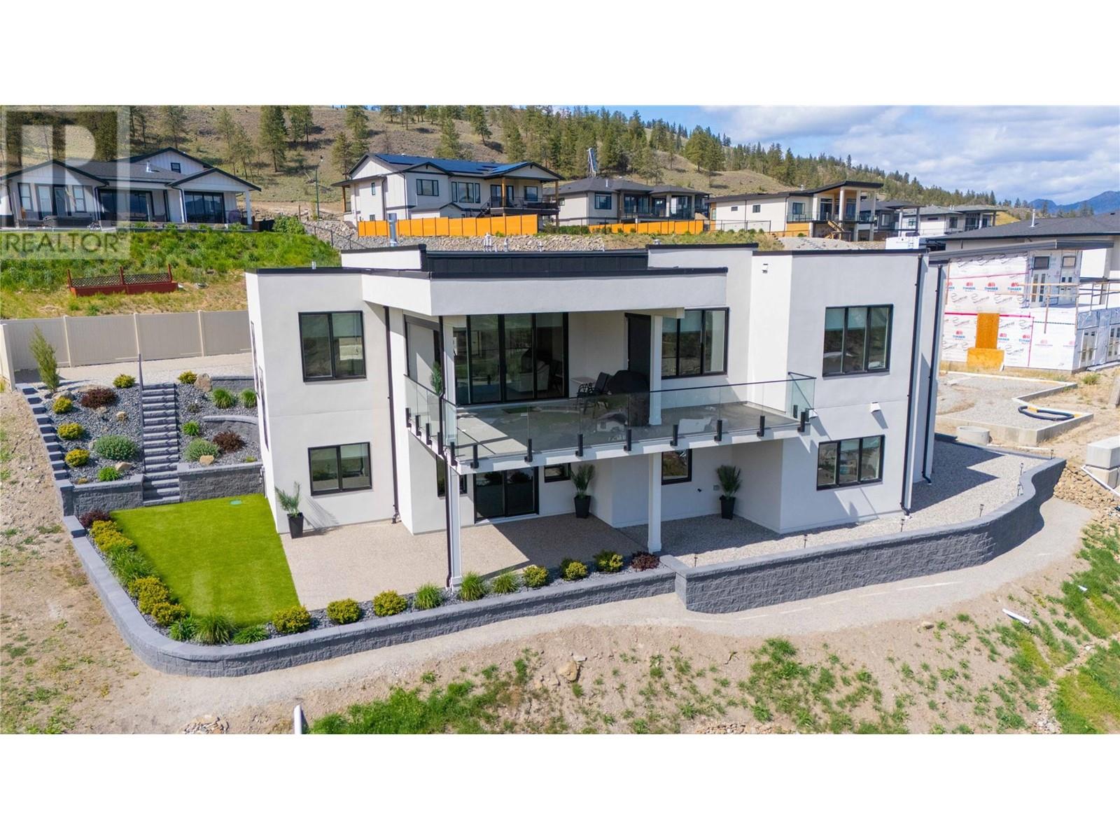 17499 Sanborn Street, Summerland, British Columbia  V0H 1Z0 - Photo 2 - 10345532