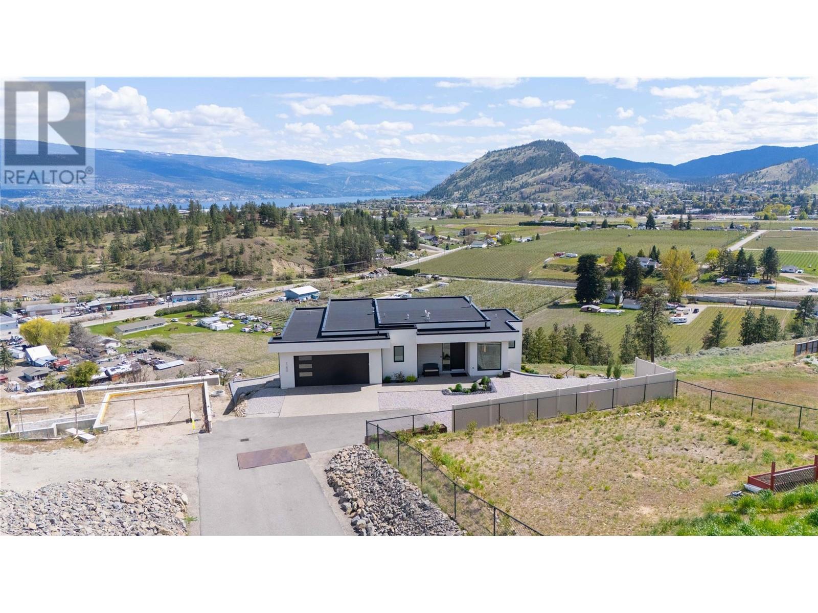 17499 Sanborn Street, Summerland, British Columbia  V0H 1Z0 - Photo 3 - 10345532