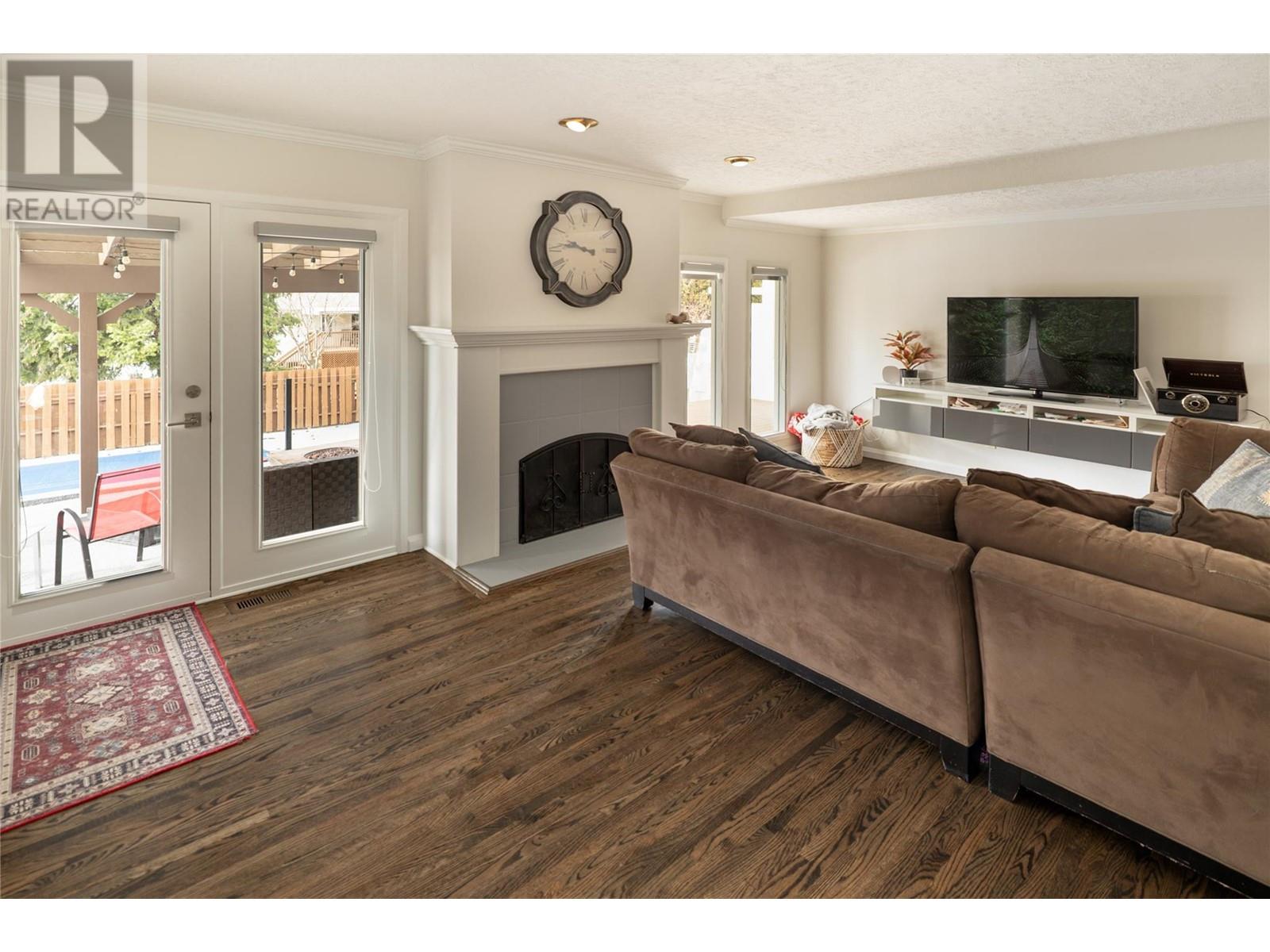 990 Walker Drive, Kelowna, British Columbia  V1Y 7T3 - Photo 9 - 10345679