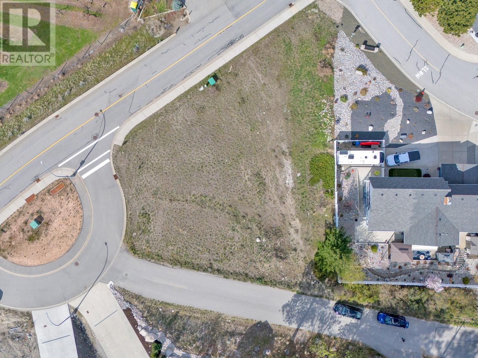 711 Pineview Road, Penticton, British Columbia  V2A 7S8 - Photo 3 - 10345648