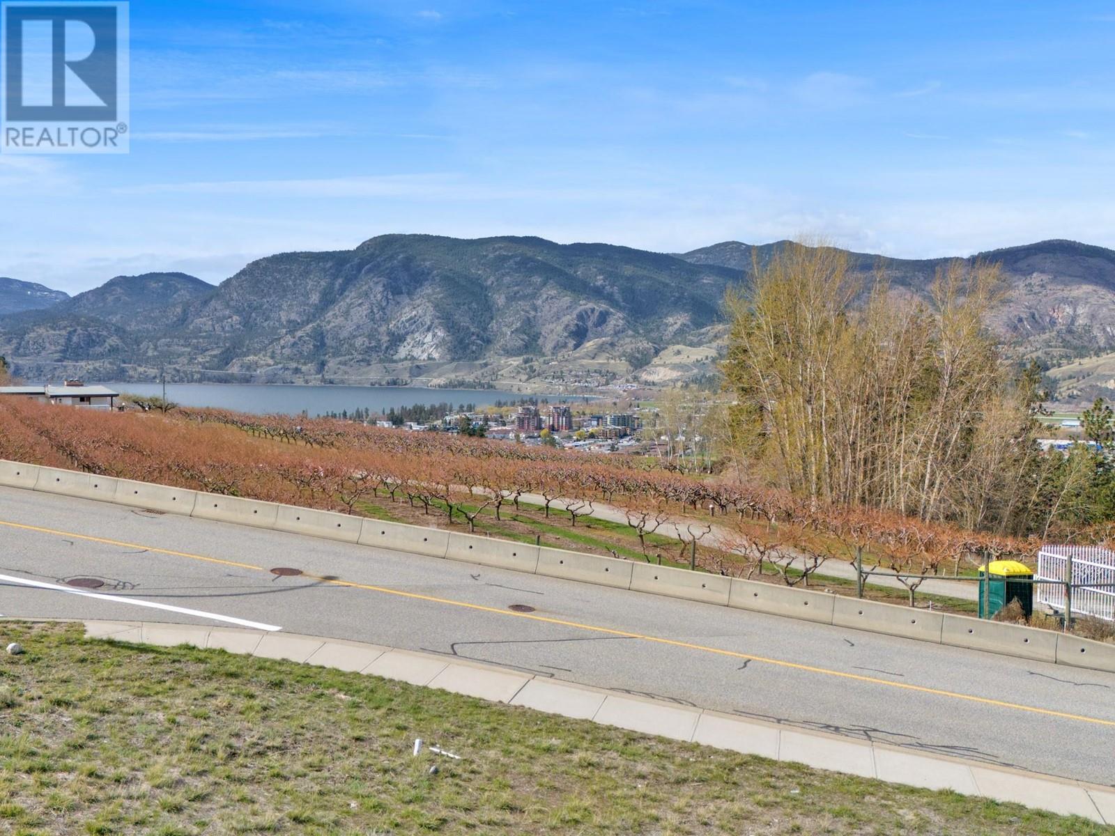 711 Pineview Road, Penticton, British Columbia  V2A 7S8 - Photo 5 - 10345648