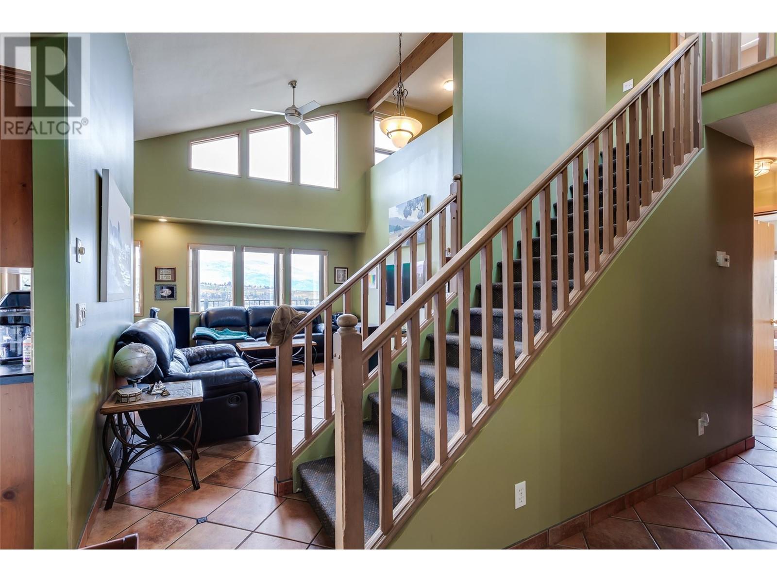11482 Darlene Road, Lake Country, British Columbia  V4V 1Y4 - Photo 10 - 10345687