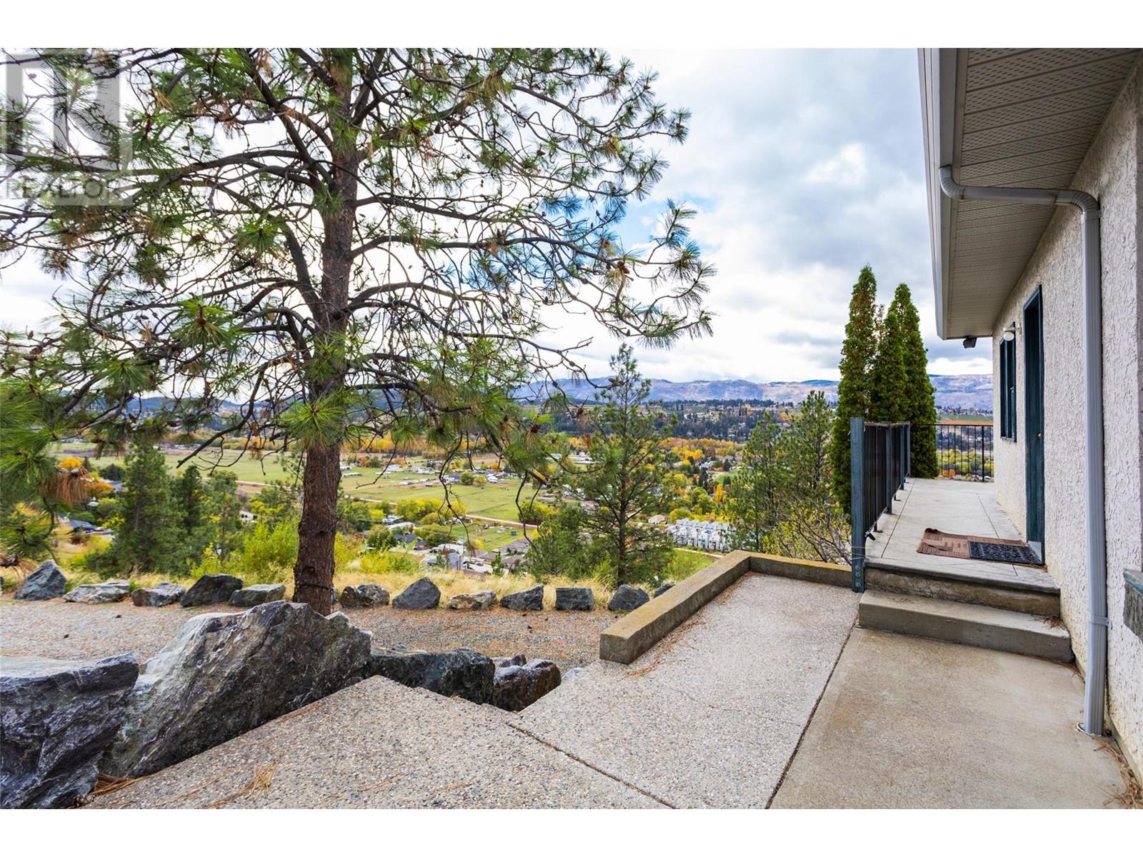 11482 Darlene Road, Lake Country, British Columbia  V4V 1Y4 - Photo 47 - 10345687