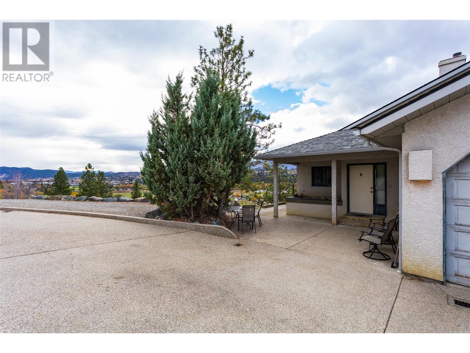 11482 Darlene Road, Lake Country, British Columbia  V4V 1Y4 - Photo 7 - 10345687