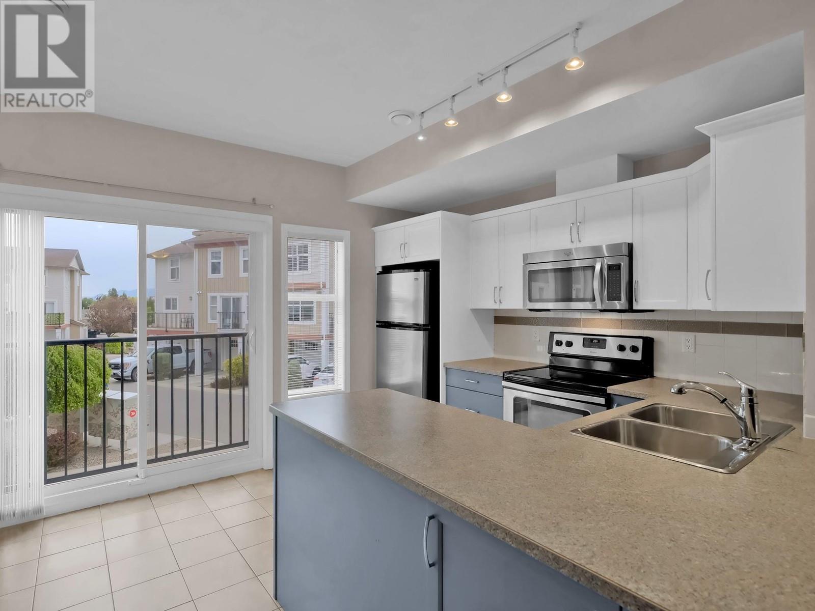 3363 Wilson Street Unit# 140, Penticton, British Columbia  V2A 9G7 - Photo 3 - 10345478