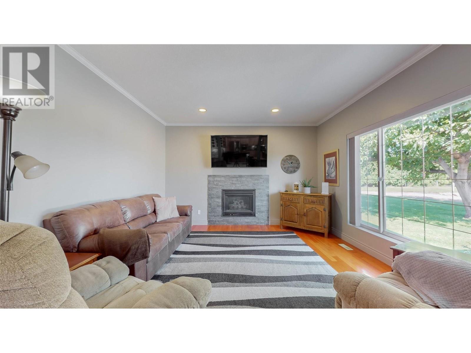 388 Road 10, Oliver, British Columbia  V0H 1T1 - Photo 12 - 10345436