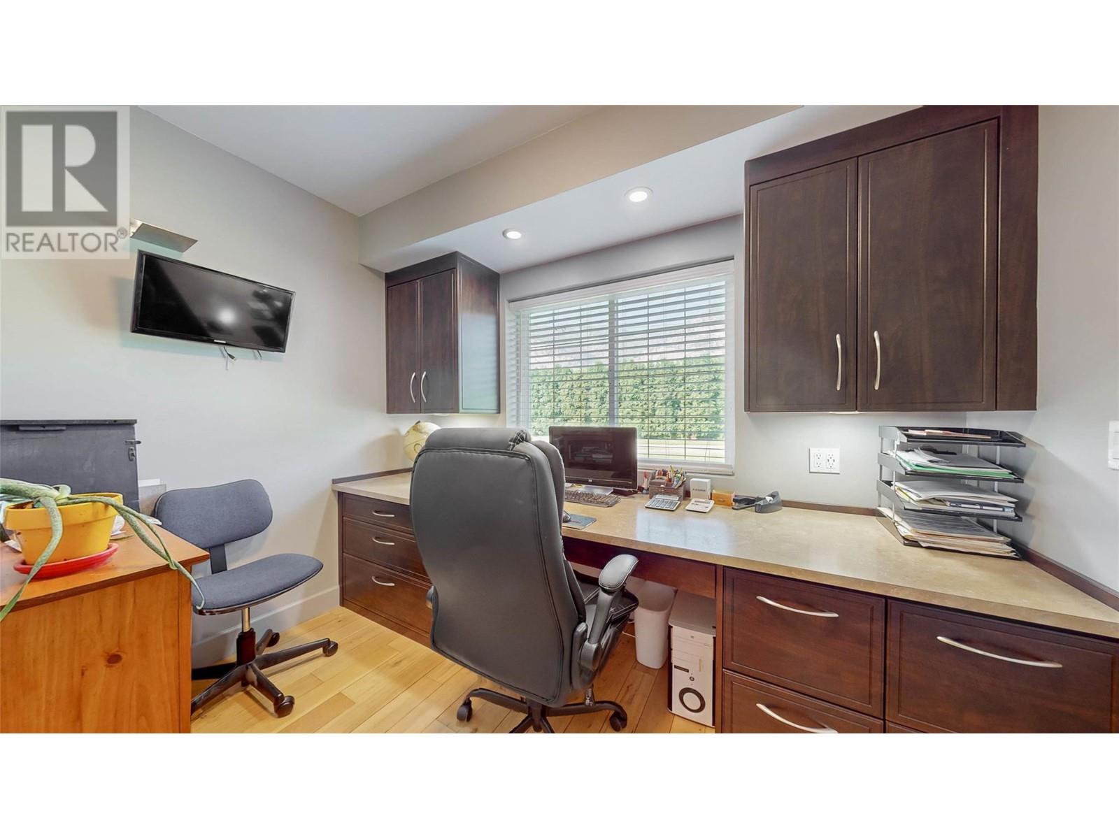 388 Road 10, Oliver, British Columbia  V0H 1T1 - Photo 16 - 10345436