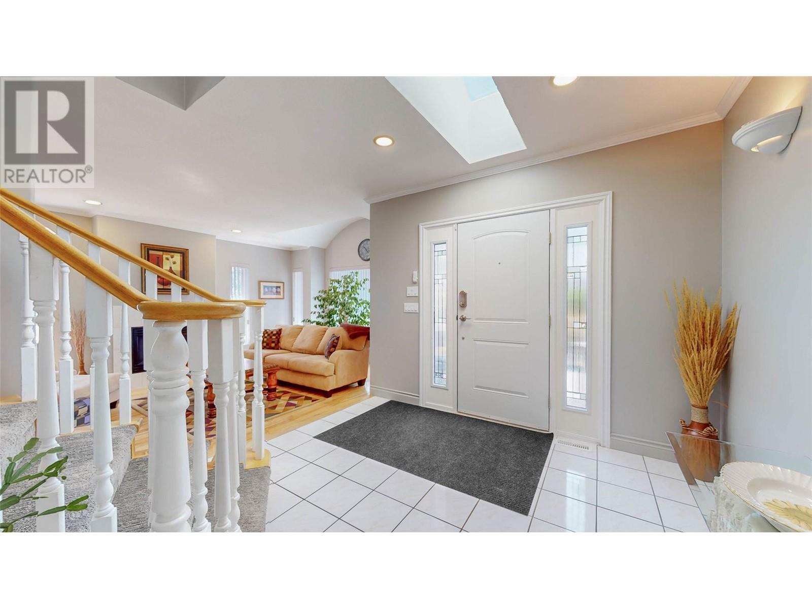 388 Road 10, Oliver, British Columbia  V0H 1T1 - Photo 3 - 10345436