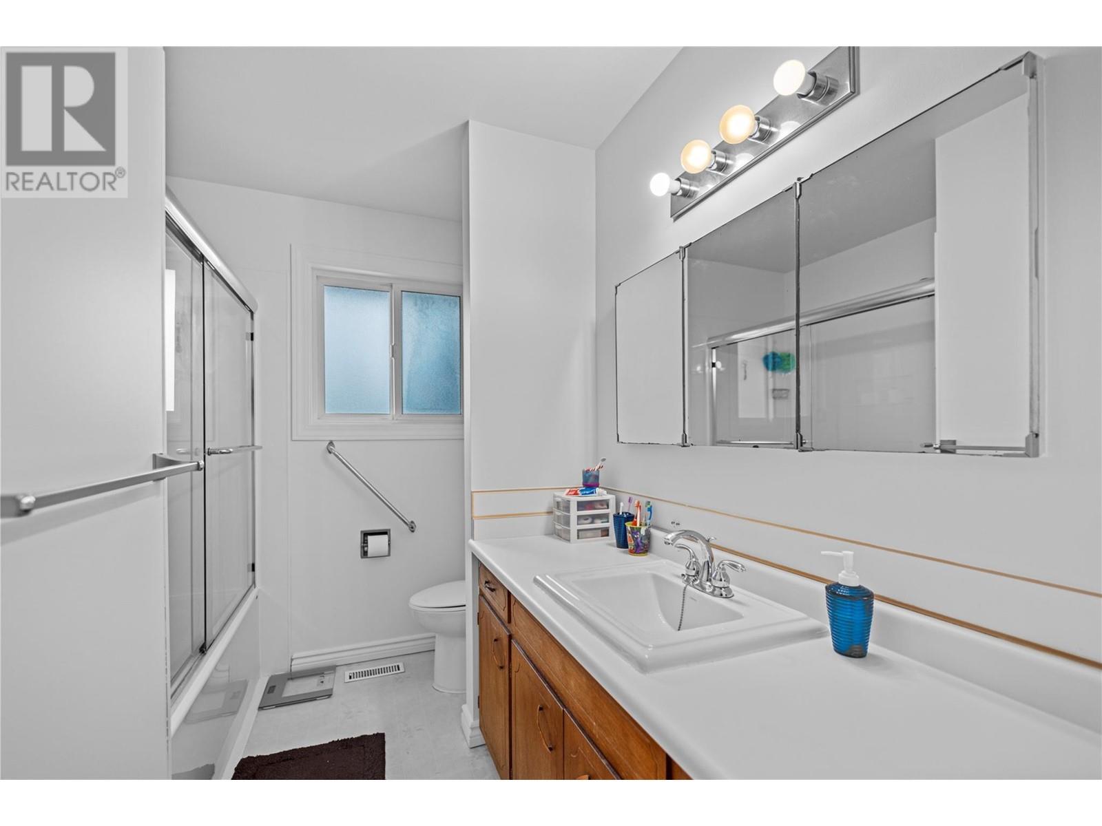 1267 Creston Place, Kamloops, British Columbia  V2B 2Y7 - Photo 13 - 10345409