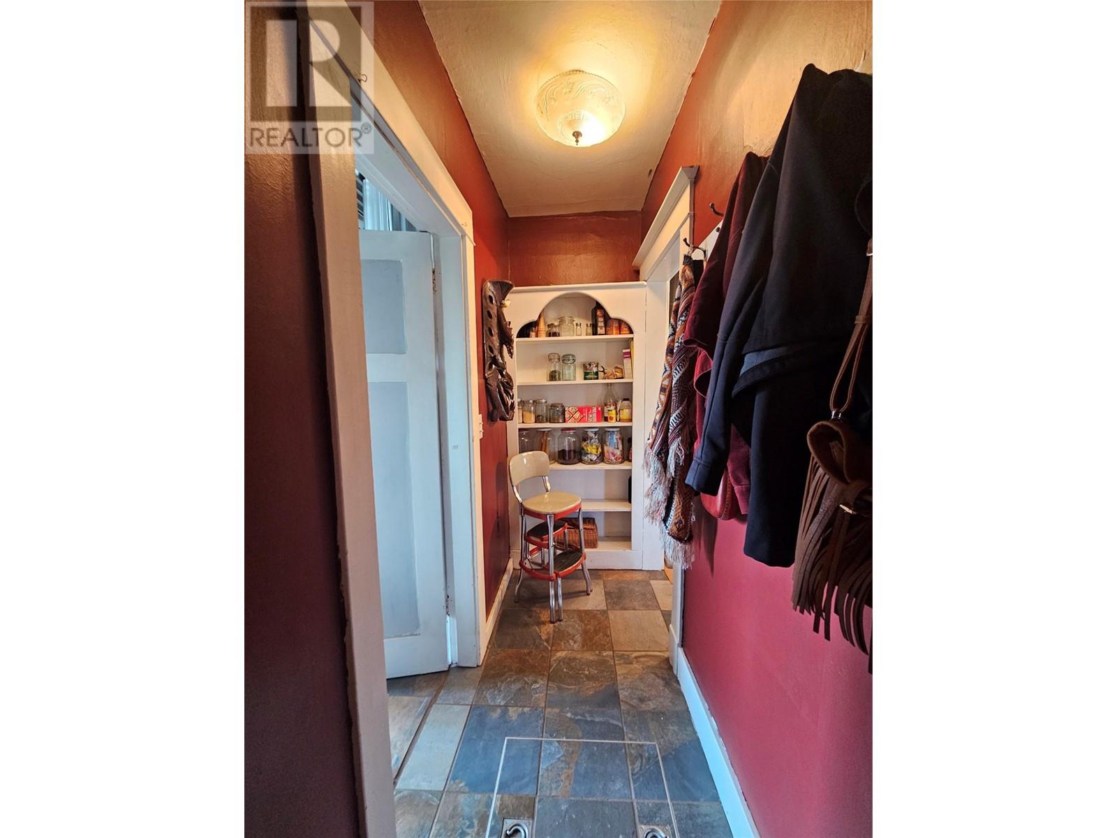 6335 Okanagan Street, Oliver, British Columbia  V0H 1T0 - Photo 11 - 10345386