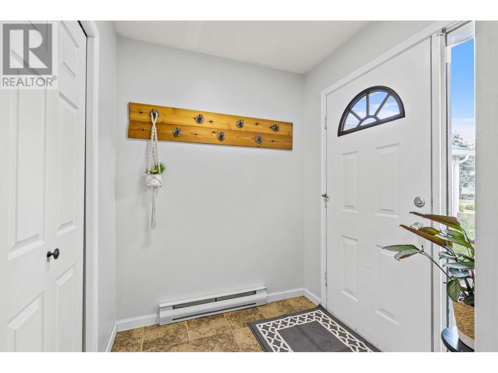 160 Celano Crescent Unit# 106, Kelowna, British Columbia  V1V 1X9 - Photo 2 - 10345688