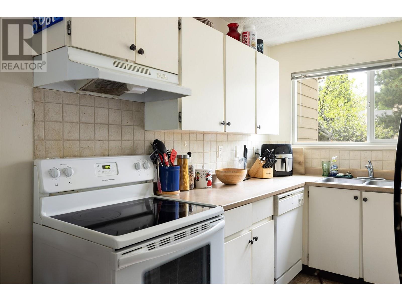 5300 25 Avenue Unit# 28, Vernon, British Columbia  V1T 6R4 - Photo 4 - 10345550