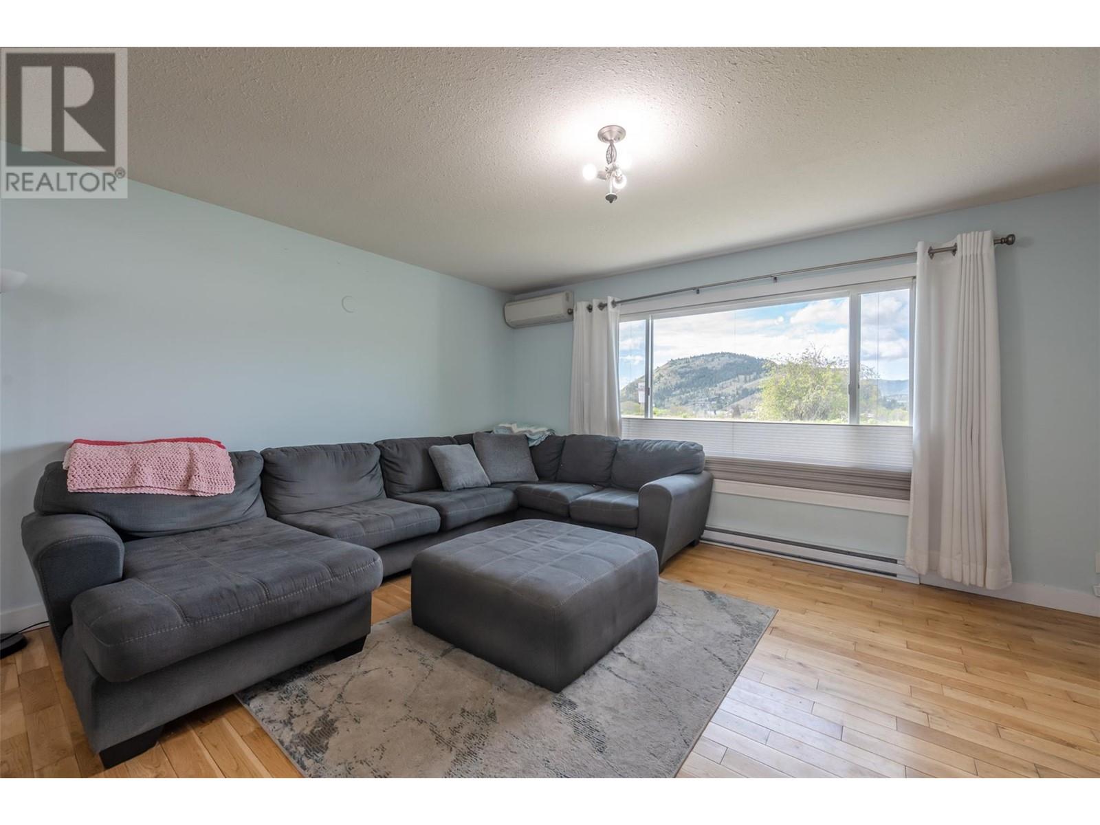 9716 Thompson Road, Summerland, British Columbia  V0H 1Z3 - Photo 4 - 10345700