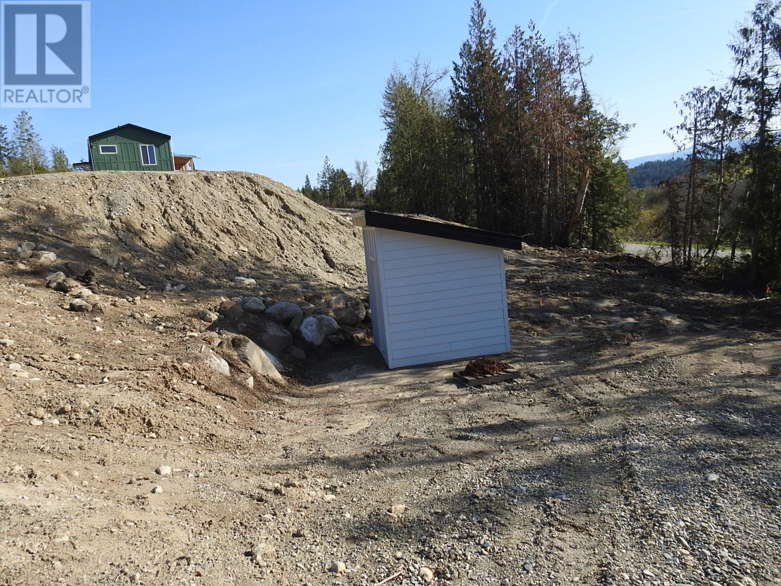 878 Deep Creek Road, Enderby, British Columbia  V0E 1V3 - Photo 4 - 10345606